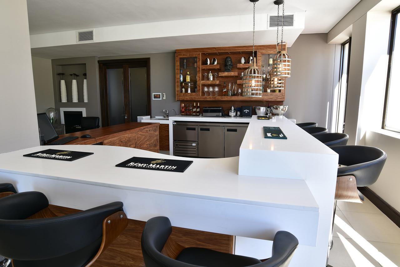 Tredenham Boutique Hotel Bloemfontein Exterior foto A modern kitchen
